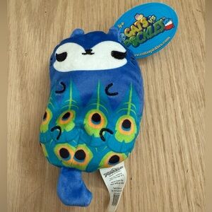 Cats Vs Pickles Pea Plush 4”